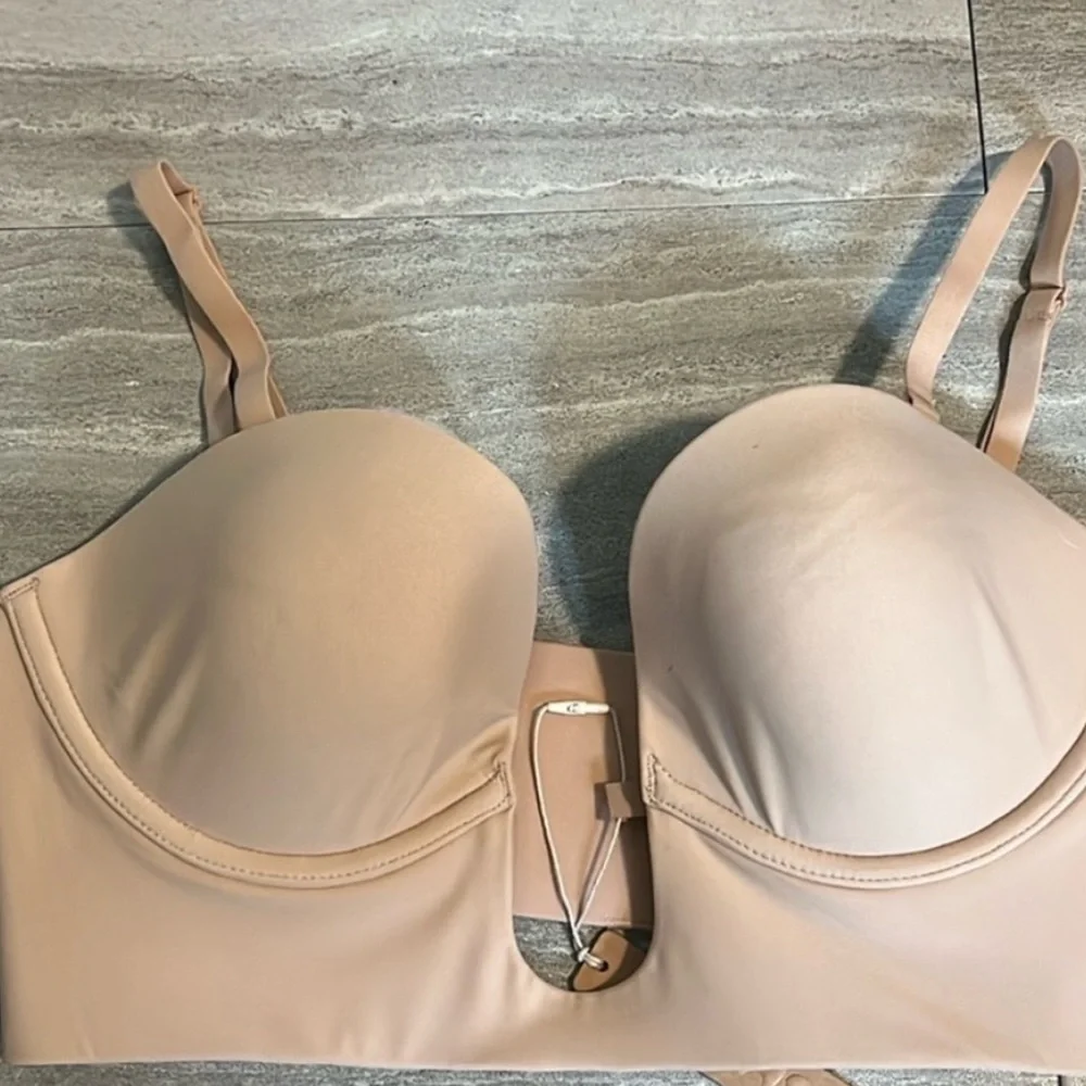 Skims Seamless Tan deepPlunge Bra small